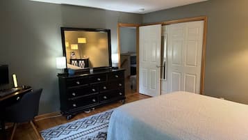 4 bedrooms, iron/ironing board, free WiFi, bed sheets
