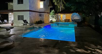 Sunny Retreat, Ultimate Getaway