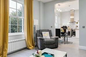 Superior Apartment, 3 Bedrooms | Living area - The Carlton Residences (London)
