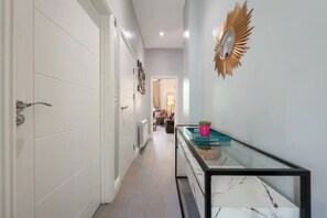 Hallway - The Carlton Residences (London)