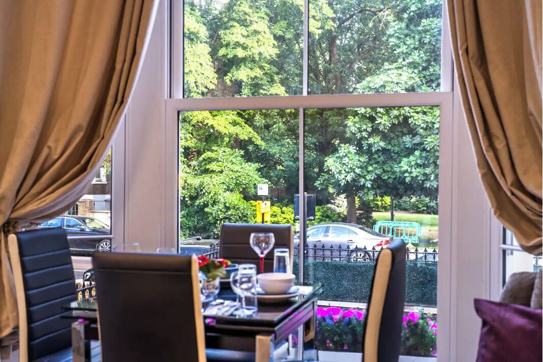 Exclusive Apartment, 3 Bedrooms | Living area