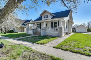 Exterior - Charming Winterset Vacation Rental w/ Yard & Patio (Winterset)