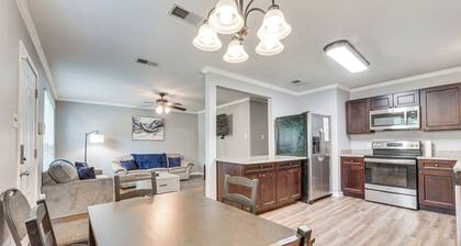 Baton Rouge Home w/ Yard ~ 14 Mi to Downtown!