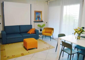 TV - A stone's throw from Milan
 excellent studio apartment (Cusano Milanino)