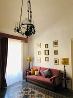 Apartamento ejecutivo, vistas a la ciudad | 2 dormitorios, edredones de plumas, colchones viscoelásticos