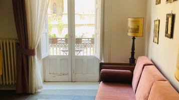 Apartamento executivo, vista para a cidade | 2 quartos, edredons de pluma