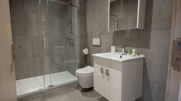 Apartment | Bathroom