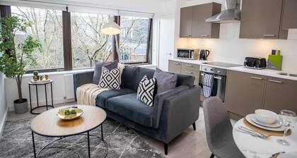 Exeter Cathedral Two-bedroom Stay