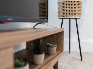 Apartment | Interior detail - Seaview Gem Torquay Harbor 1bed Apt Self Check-in (Torquay)