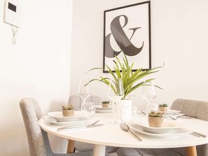 تناول الطعام