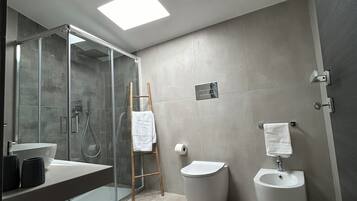 Camera doppia (Camera 1, senza vista) | Bagno | Asciugacapelli