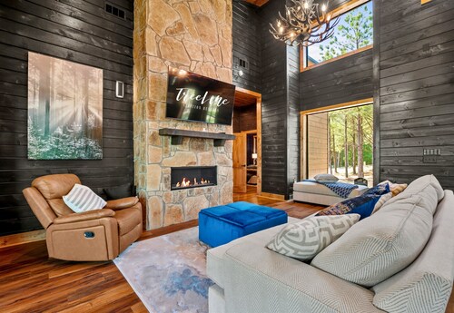 Boat Turnaround | Fire Pit | Gas Grill | Hot Tub