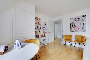 Interior - ROYAL MONCEAU - HOCHE (Paris)