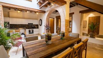 Rumah | 4 kamar tidur