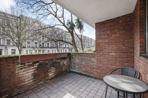 Deluxe Apartment | Balcony - The Sherborne Residences (London)