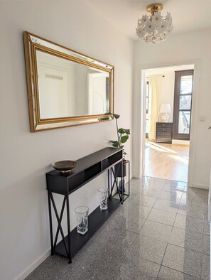 Interior - Modernes 75m² Apartment / 2 Schlafzimmer / 2 Balkone / Top Lage (München)