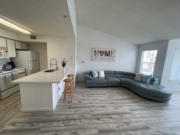 Living area - New Apartment near Disney (Kissimmee)