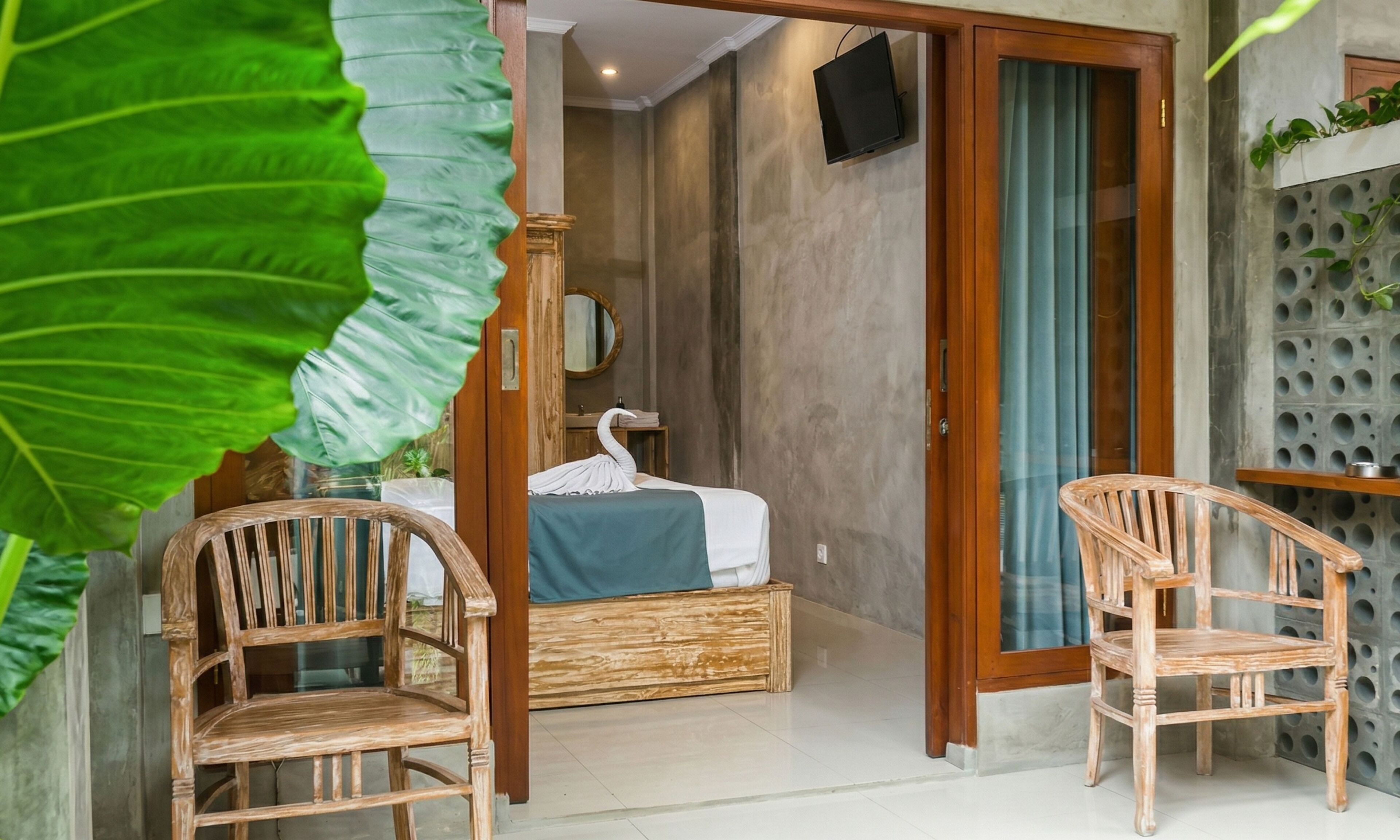 Superior Room, Garden View | Terrace/patio