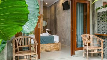 Superior Room, Garden View | Terrace/patio