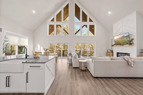 Jewel of the Hidden Cove