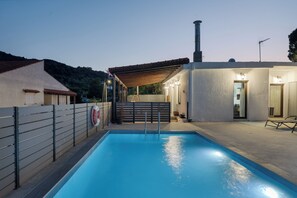 Pool - Villa foteini gerakari mountain resort (Gerakari)