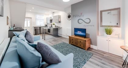 Liverpool Harrow Road Sleeps 6- Infinity Apartment