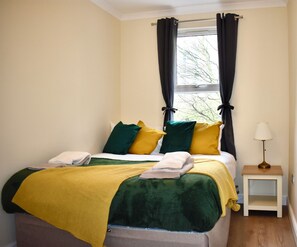 2 bedrooms, iron/ironing board, WiFi, bed sheets