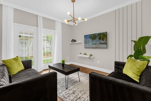 House | 4 bedrooms - Luxury 4bdr House Close to Parks 1104 (Kissimmee)