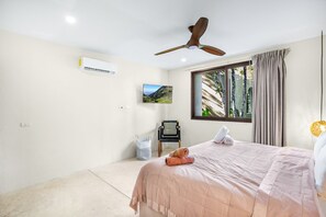 6 chambres, fer et planche à repasser, Wi-Fi, draps fournis