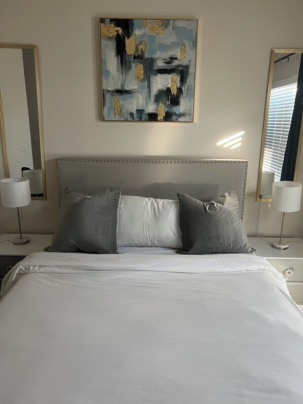 2 bedrooms, iron/ironing board, WiFi, bed sheets