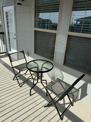 Terrace/patio - Peaceful Getaway in North Austin. Luxury, peaceful, quiet, clean, and spacious. (Austin)