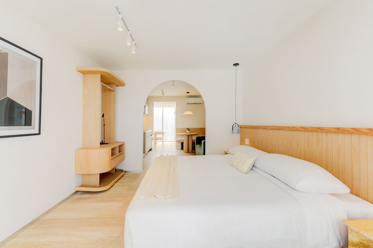 Exclusive Apartment, Balcony, City View | 1 bedroom, premium bedding, in-room safe, desk