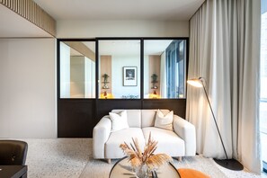 Apartment | 1 bedroom - Modern 1BR w Balcony in Business Bay (Dubai)