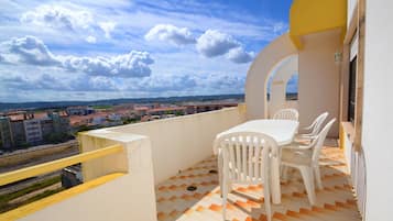Apartment | Terrace/patio