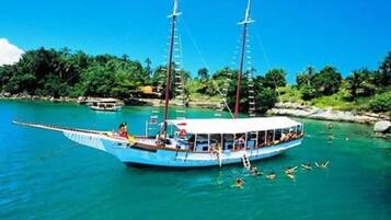 In Strandnähe, Sonnenschirme