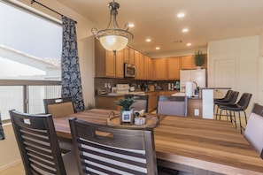 Dining - Beautiful Bungalow in Award Winning Resort Style Gated Sun Lakes community  (Sun Lakes)