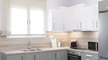 Microwave, oven, stovetop, coffee/tea maker