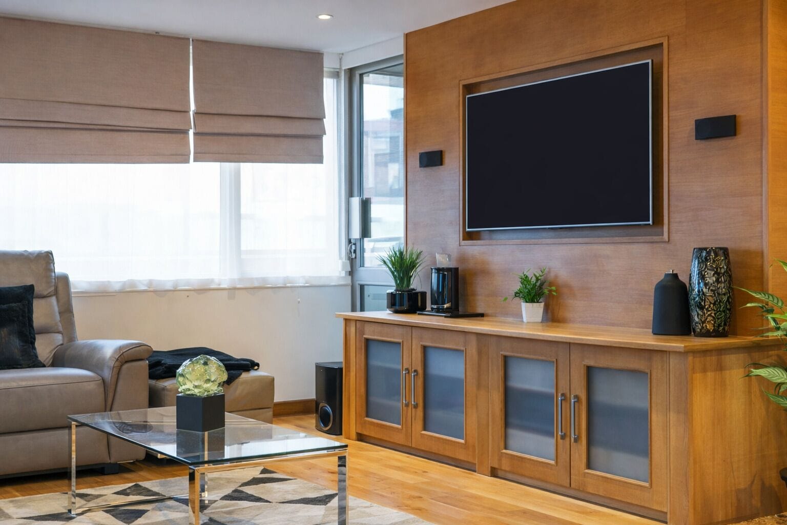 Deluxe Apartment, 2 Bedrooms | Living area | 40-inch Smart TV with digital channels