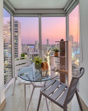 Panoramic Apartment, Sea View | Dining room - Home Beach MagnoLoft (Cartagena)