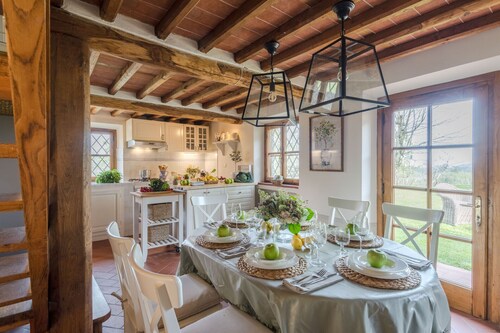 Charming Farmhouse with Private Pool and View in Lucca
