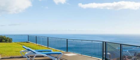 Villa | 3 bedrooms, soundproofing, iron/ironing board, Internet
