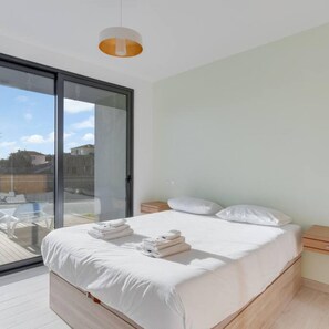 Casa | 3 habitaciones, insonorización y tabla de planchar con plancha 