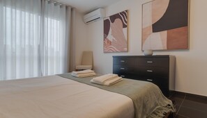 Apartment | Desk, iron/ironing board, Internet