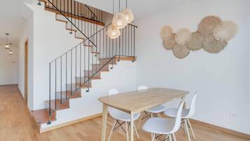 Huis | 2 slaapkamers, geluiddichte muren, een strijkplank/strijkijzer, internet