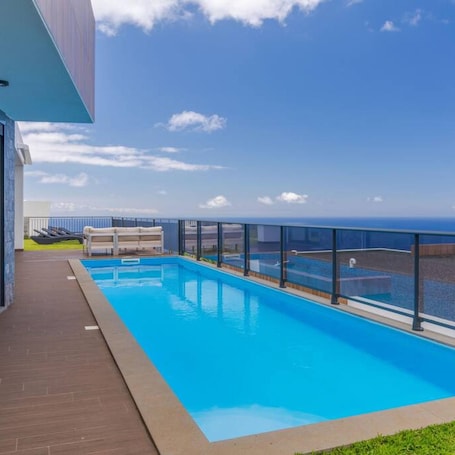 Villa | 2 bedrooms, soundproofing, iron/ironing board, Internet