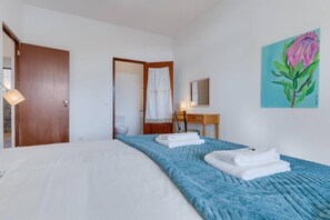 House | 4 bedrooms, desk, soundproofing, iron/ironing board - Casa Estufa 25 in Funchal (Funchal)