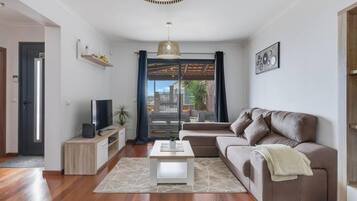 3 bedrooms, Internet