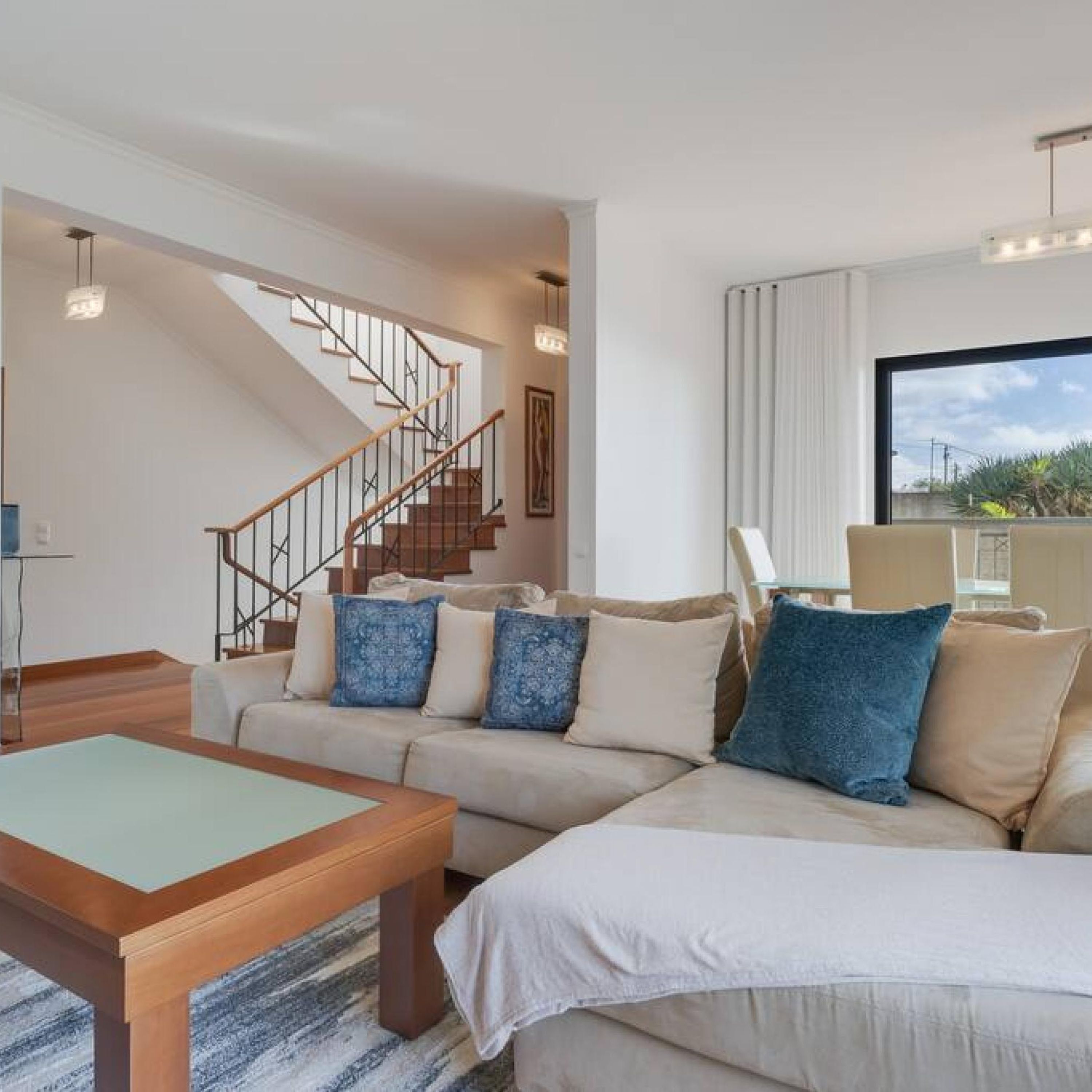 House | 3 bedrooms, soundproofing, iron/ironing board