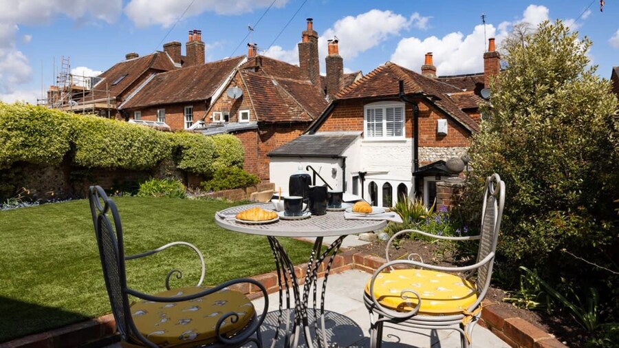 Lavender Folly - Cosy Accommodation Alresford