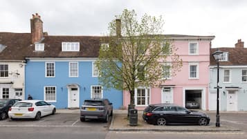 House | 1 bedroom, iron/ironing board, Internet